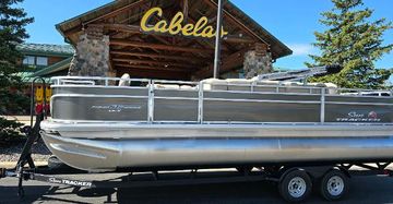 2025 Sun Tracker Fishin' Barge 22 DLX