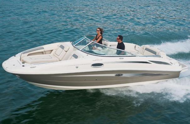 Sea Ray 260 Sundeck Manufacturer Provided Image