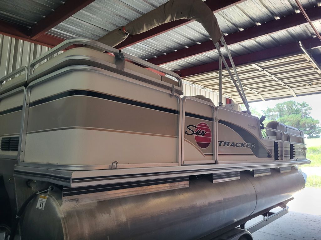 2000 Tracker 22 Party Barge