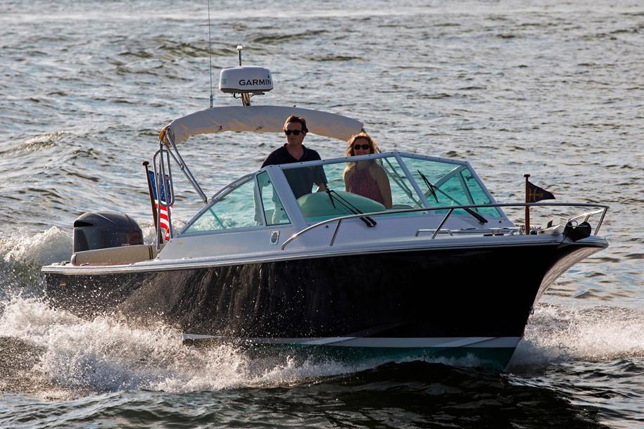 Hunt Yachts Boat image