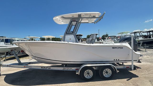 2025 Sea Fox 228 Commander