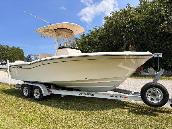2022 Grady-White Fisherman 216