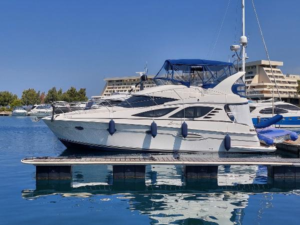 2006 Silverton 38 Sport Bridge