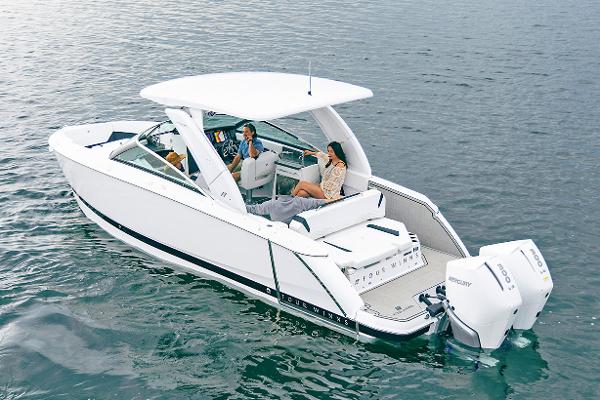 2026 Four Winns H9 OB