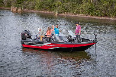 Crestliner Boat image