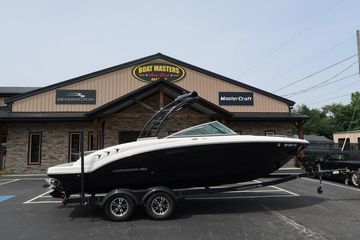 2021 Chaparral 23 SSi