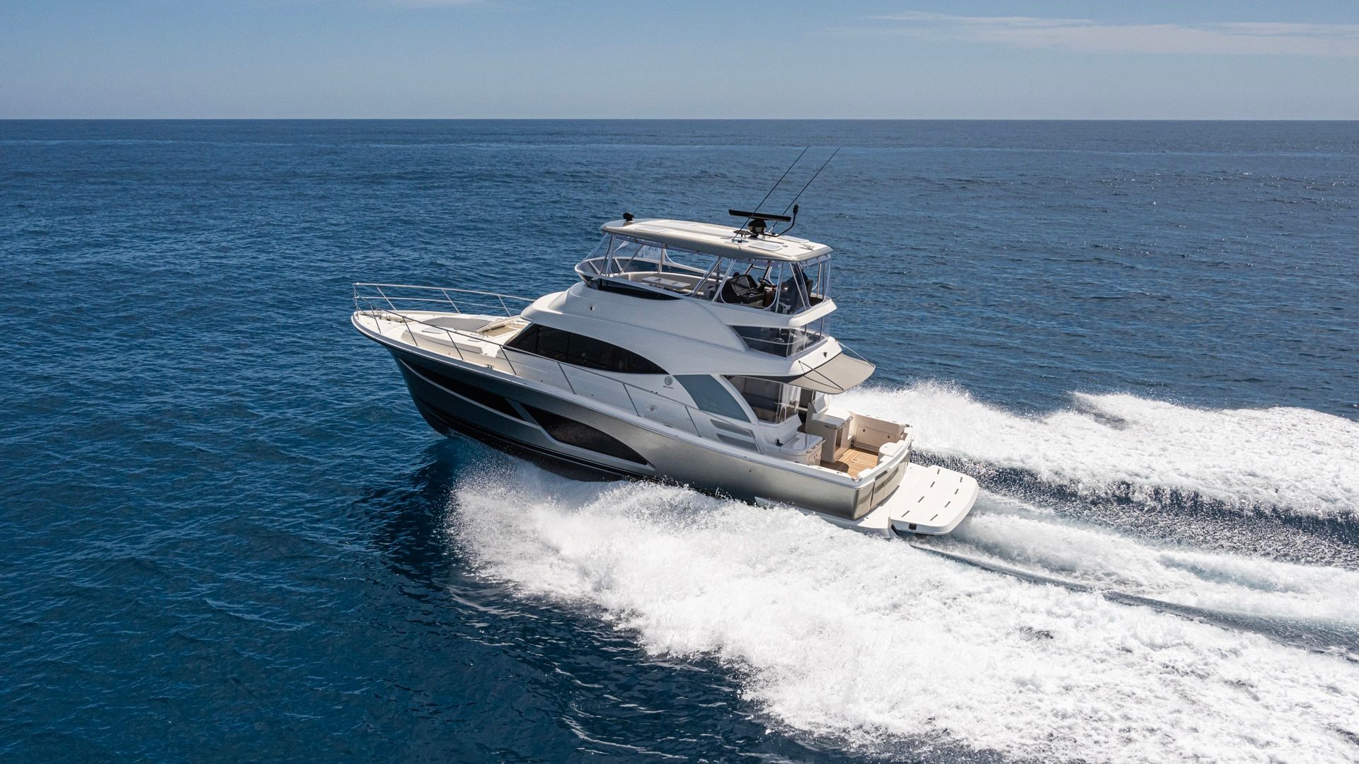 2026 Riviera 46 Sports Motor Yacht