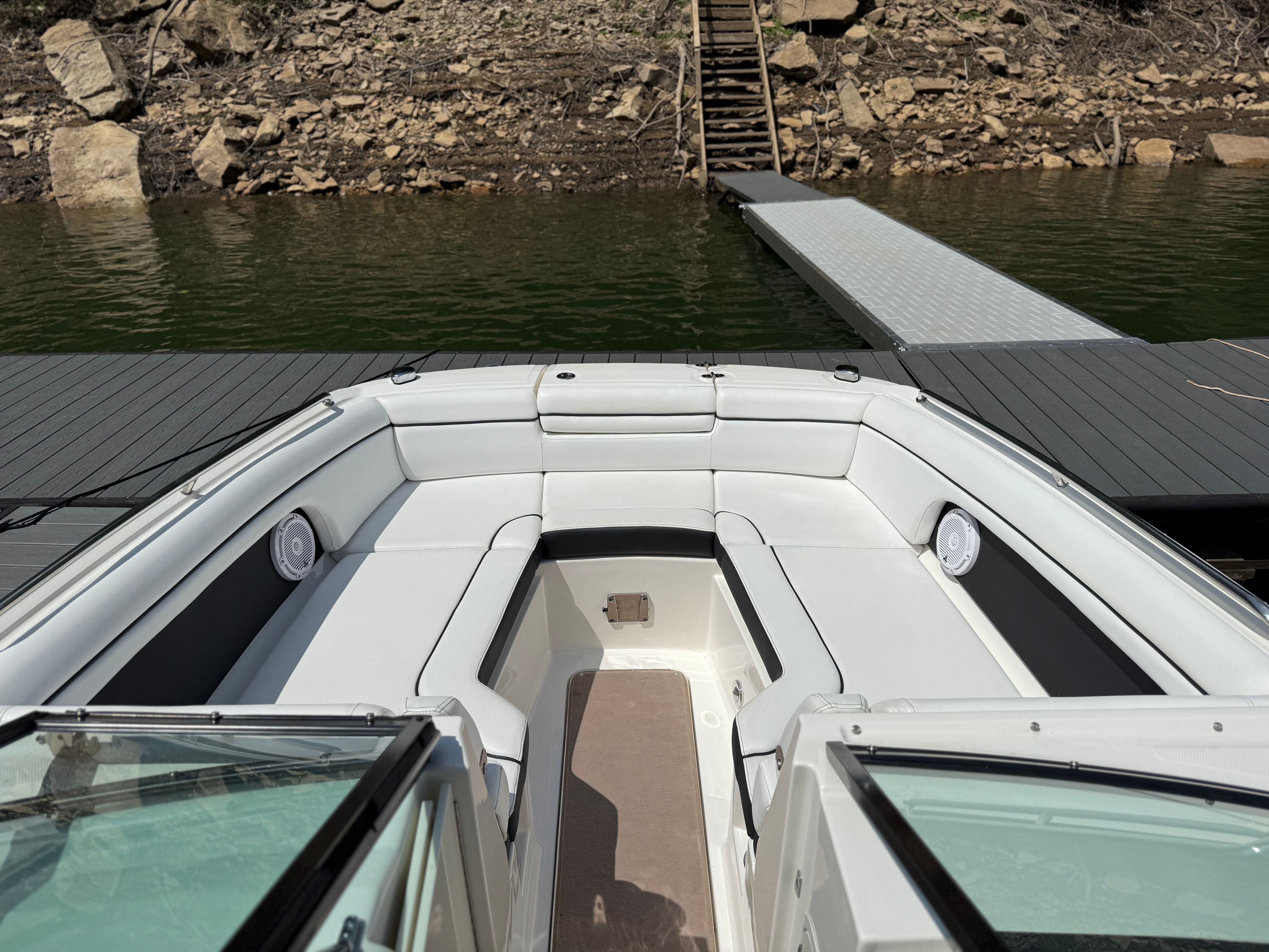 2015 Sea Ray 270 Sundeck