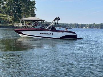 2022 MasterCraft X22