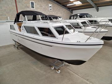 2025 Viking 26 Centre Cockpit Narrow Beam