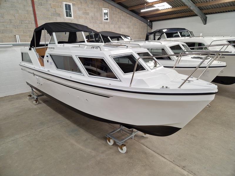 2025 Viking 26 Centre Cockpit Narrow Beam