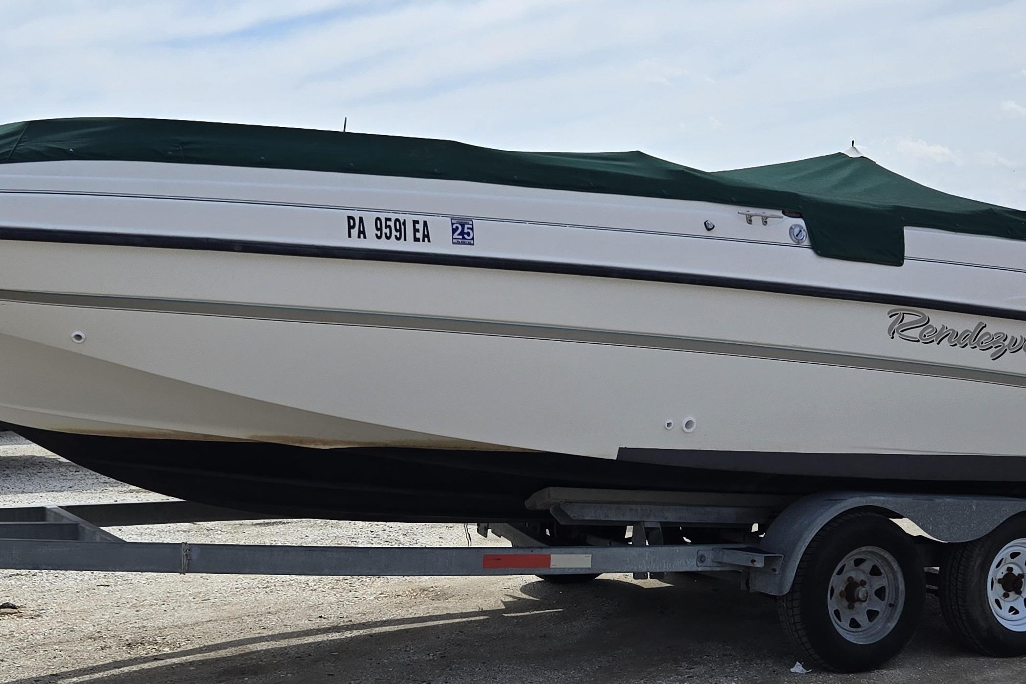 1999 Bayliner 2459 Rendezvous DX/LX