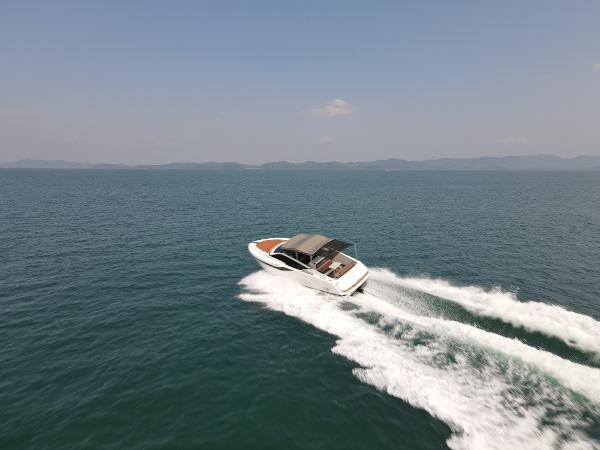 2020 Fairline F//Line 33