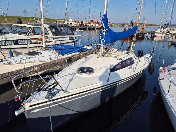2009 Sailboat Skippi 750