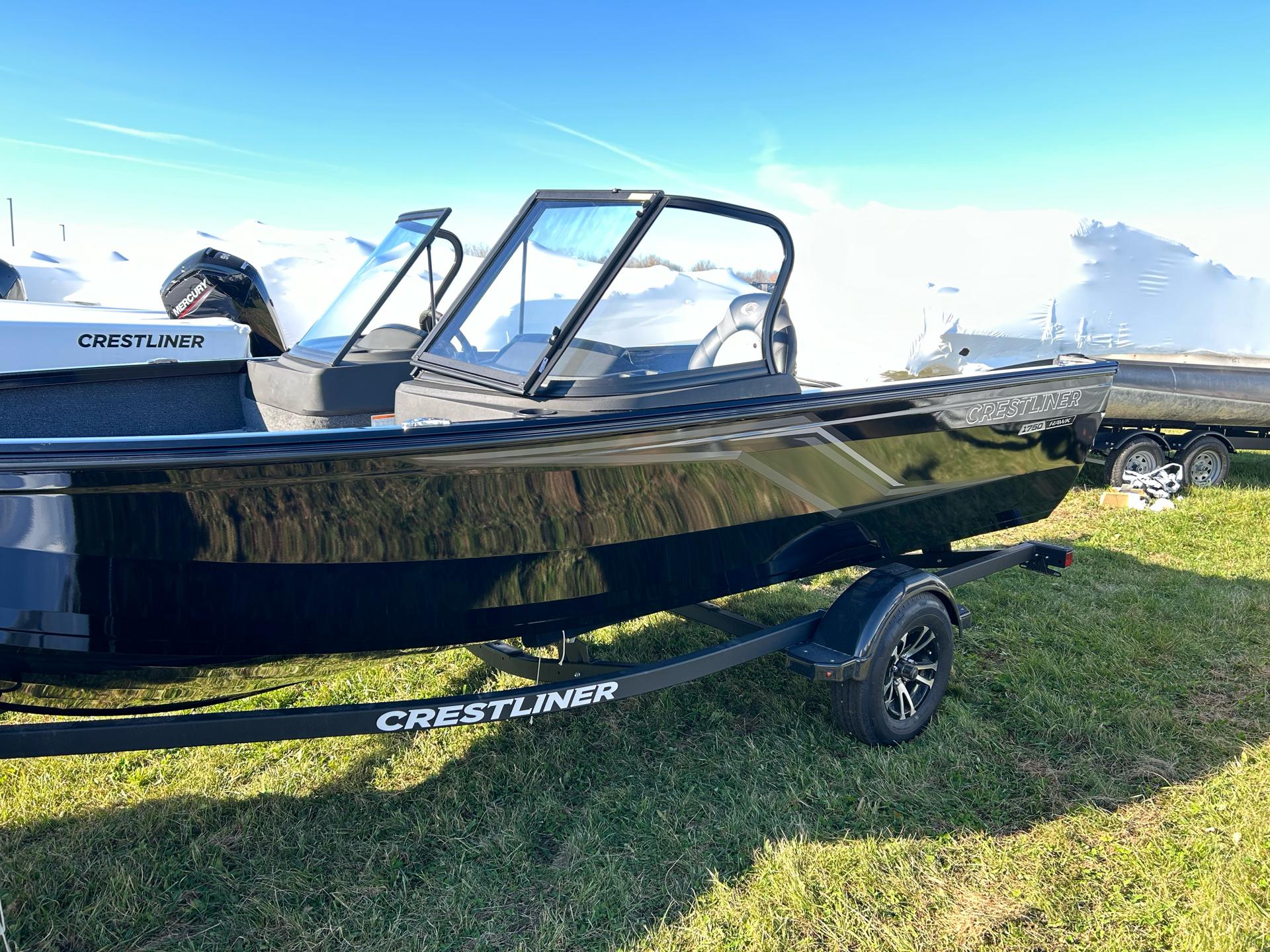 Crestliner 1750 Hawk WT Jumpseat