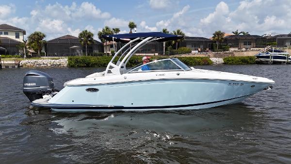 Cobalt 25 SC YAMAHA 300 ONLY 215 HOURS - FRESH WATER 2019 Cobalt 25 SC boat with Yamaha 300 engine on freshwater, 215 hours.