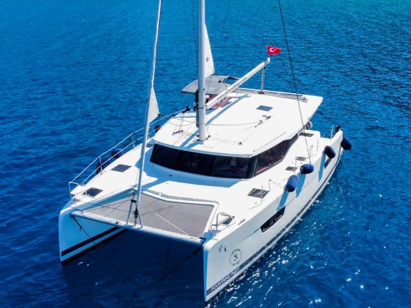 2022 Fountaine Pajot Isla 40