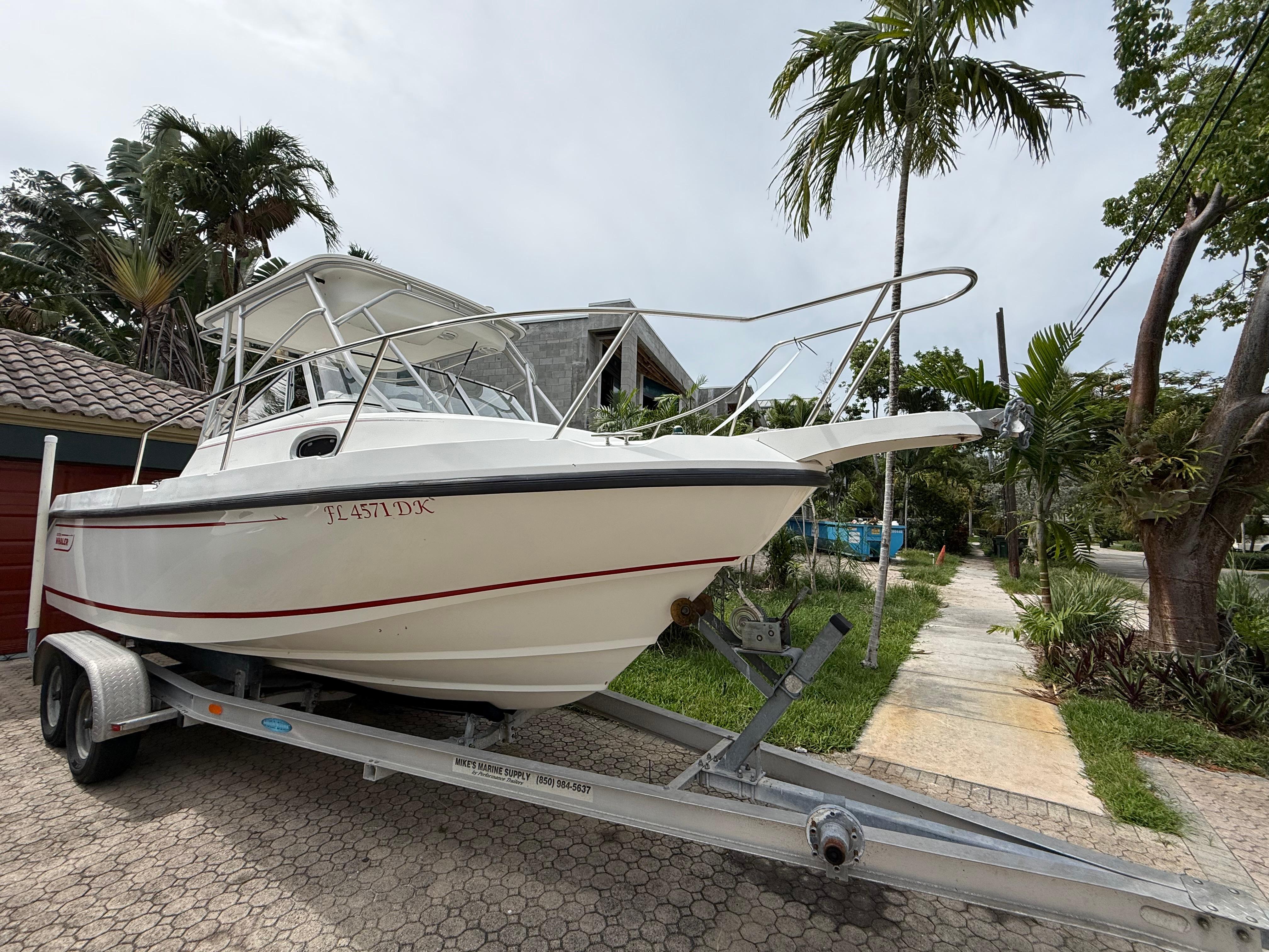 1998 Boston Whaler 23 Conquest