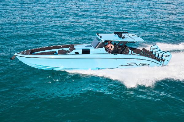 Midnight Express 43' Solstice 2024 Midnight Express 43' Solstice boat cruising on blue ocean waters.