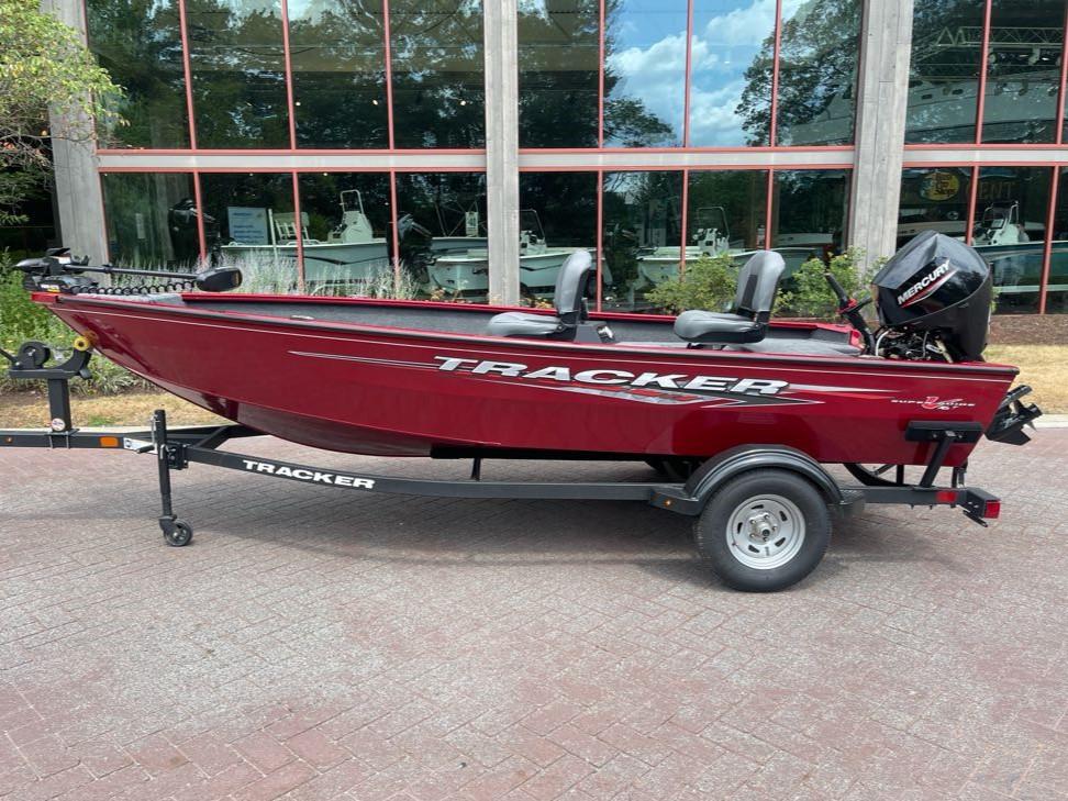 2025 Tracker Super Guide V-16 T