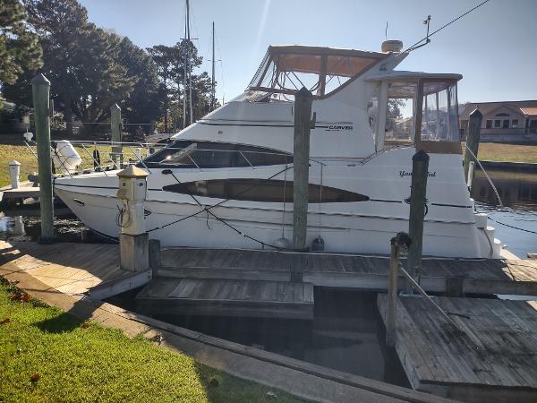 2004 Carver 366 Motor Yacht