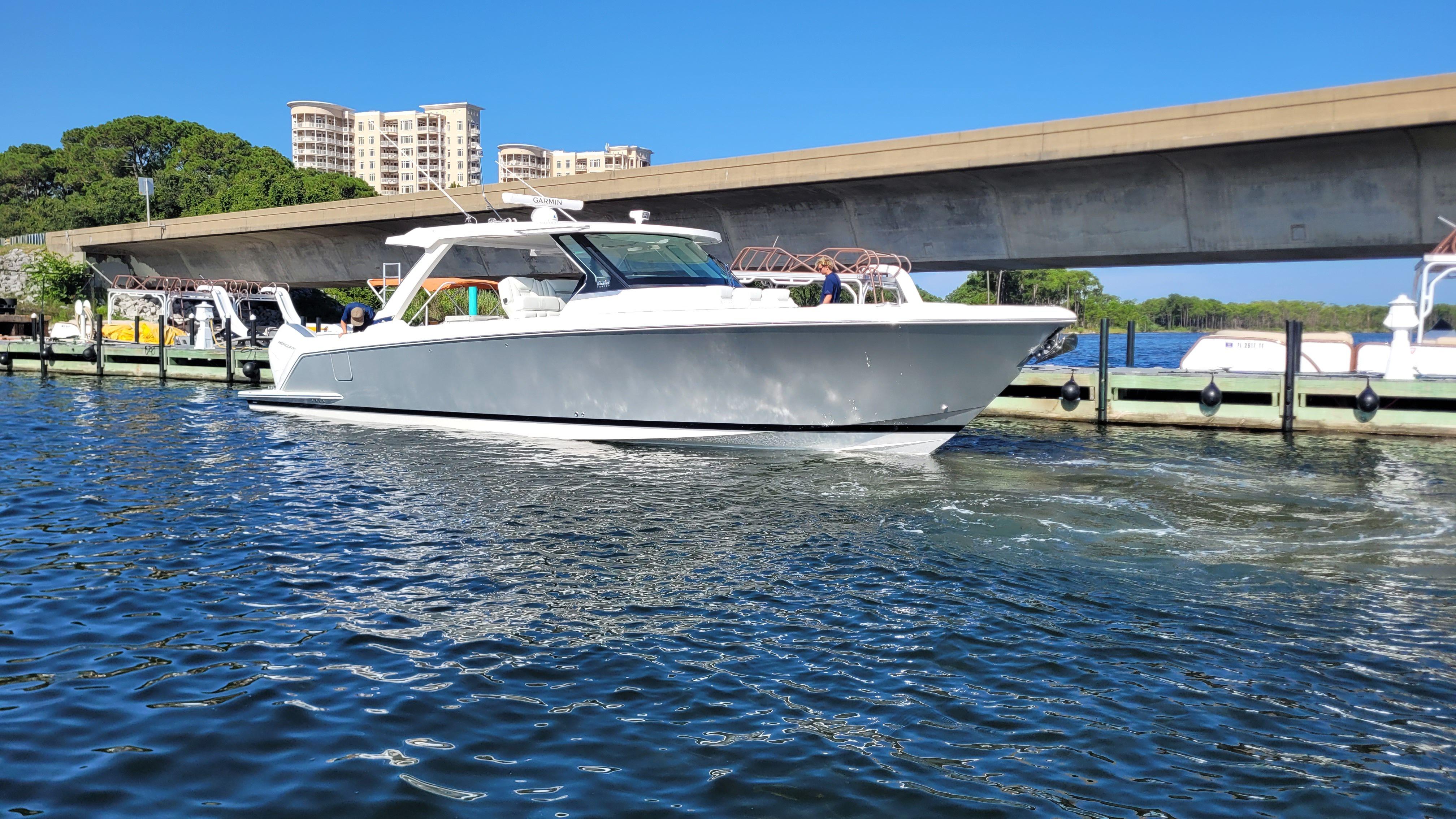 Tiara Yachts 43 LS 2025 TIARA YACHTS 43 LS - Image 1