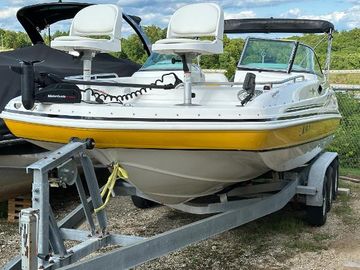 2012 Hurricane SunDeck 237 OB
