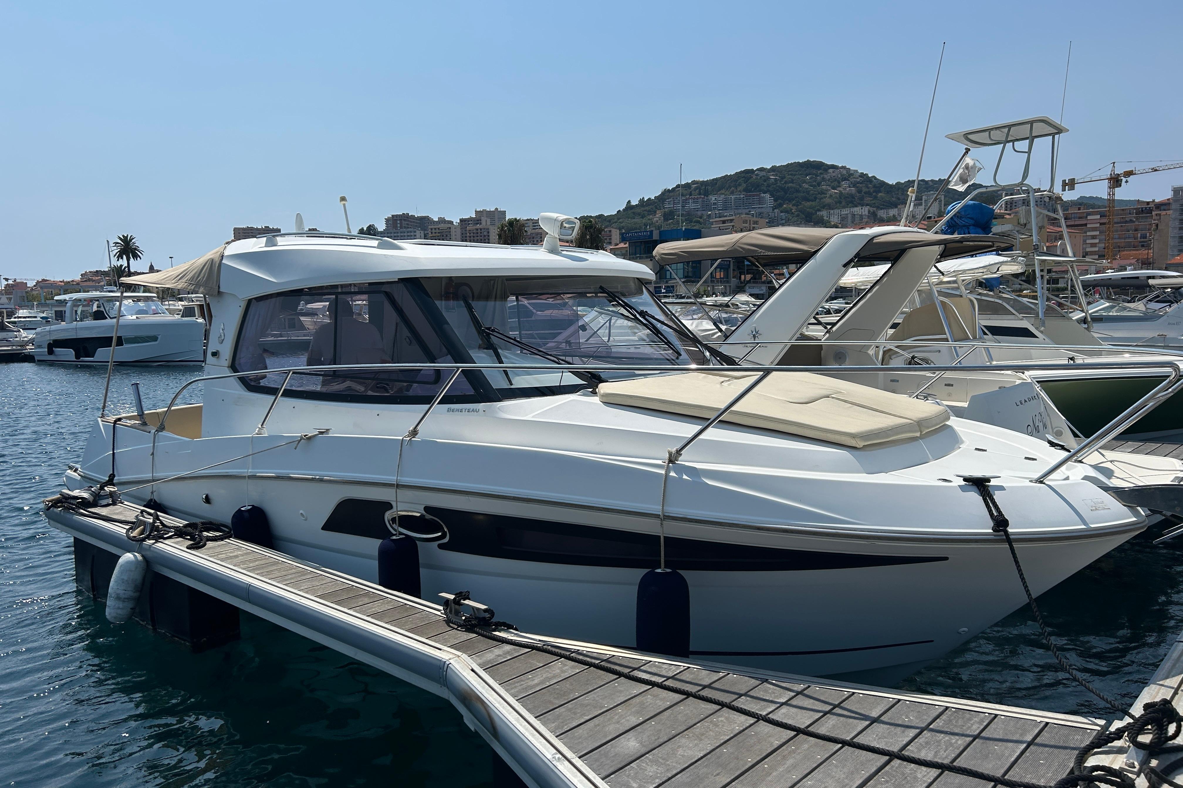 2012 Beneteau Antares 8.80