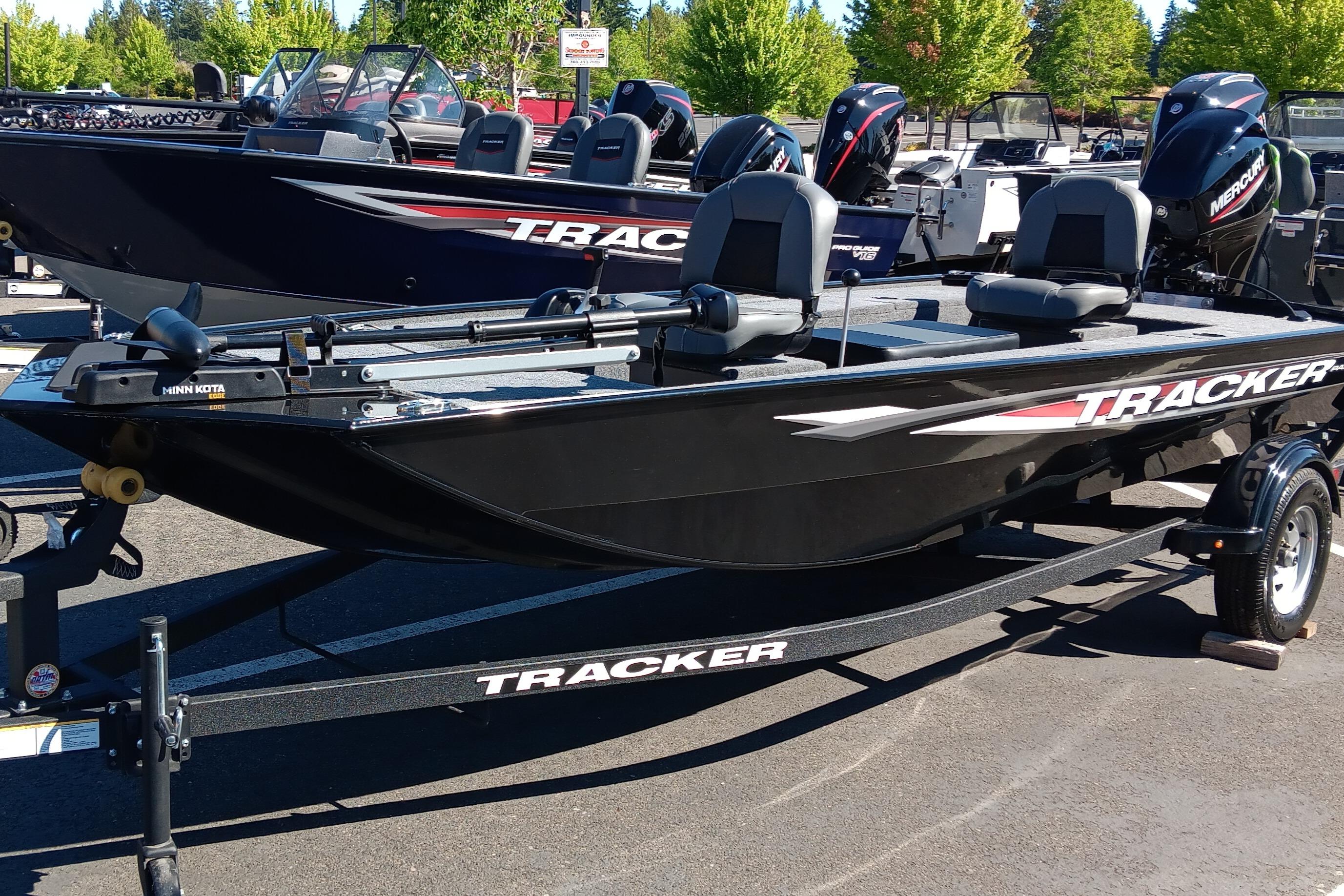 2025 Tracker Panfish 17