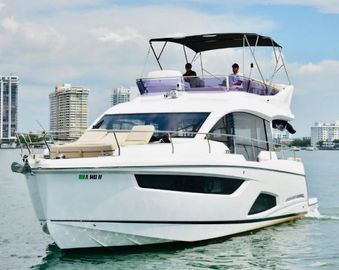 2019 Sealine F430