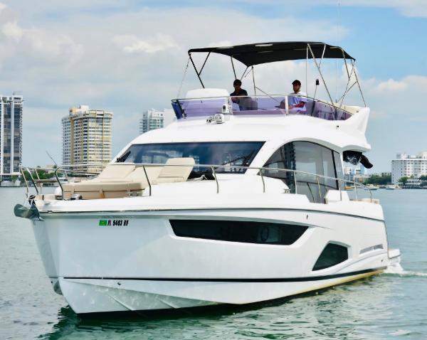 2019 Sealine F430