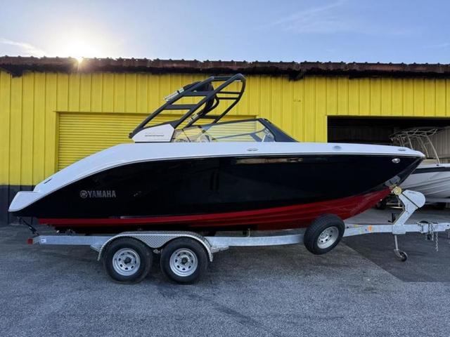 Yamaha Boats 222SE