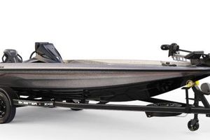Skeeter ZXE20 2026 Skeeter ZXE20 fishing boat on trailer, side view.
