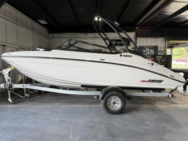 2025 Yamaha Boats AR195