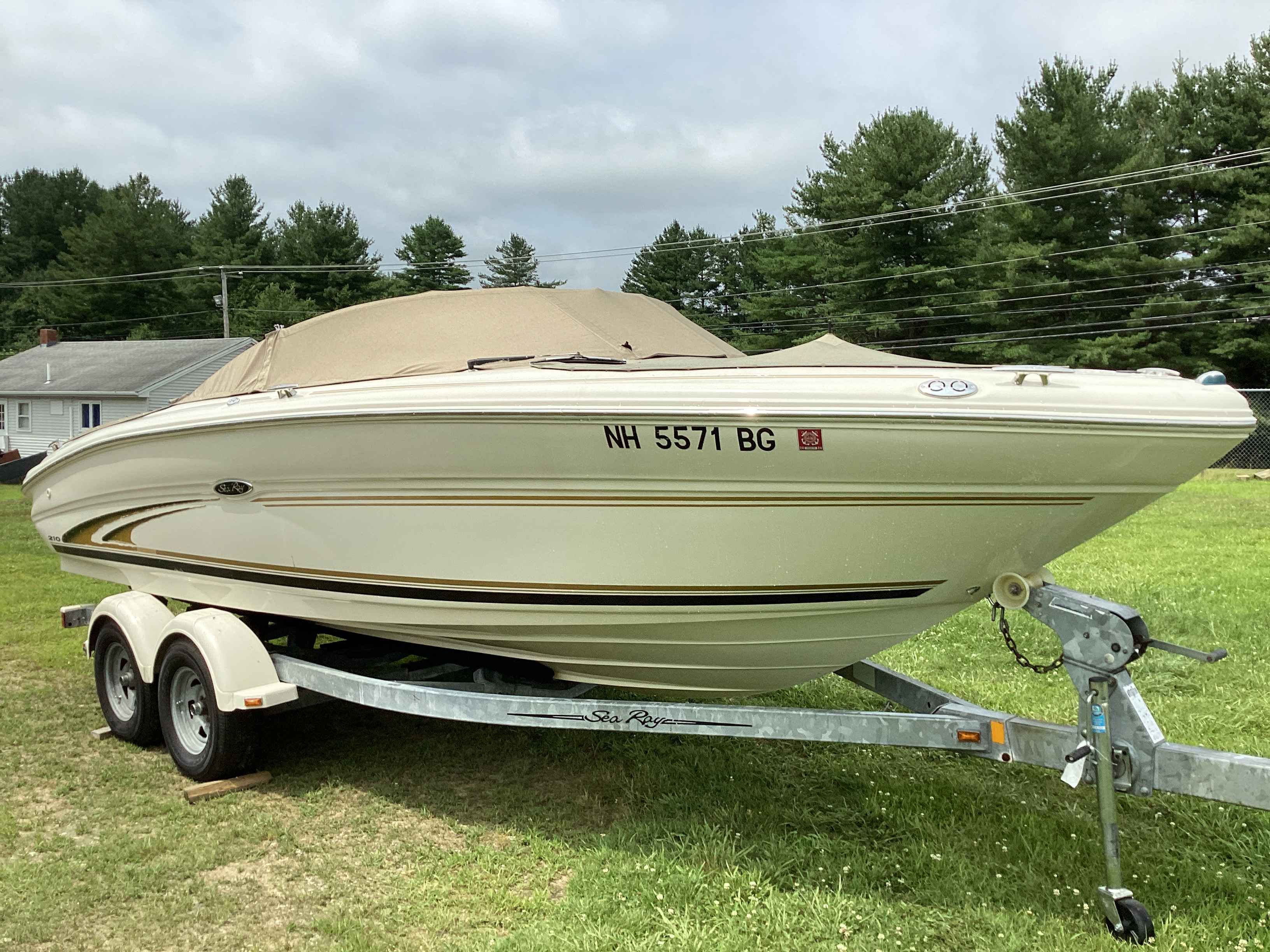 Sea Ray 210 Bow Rider