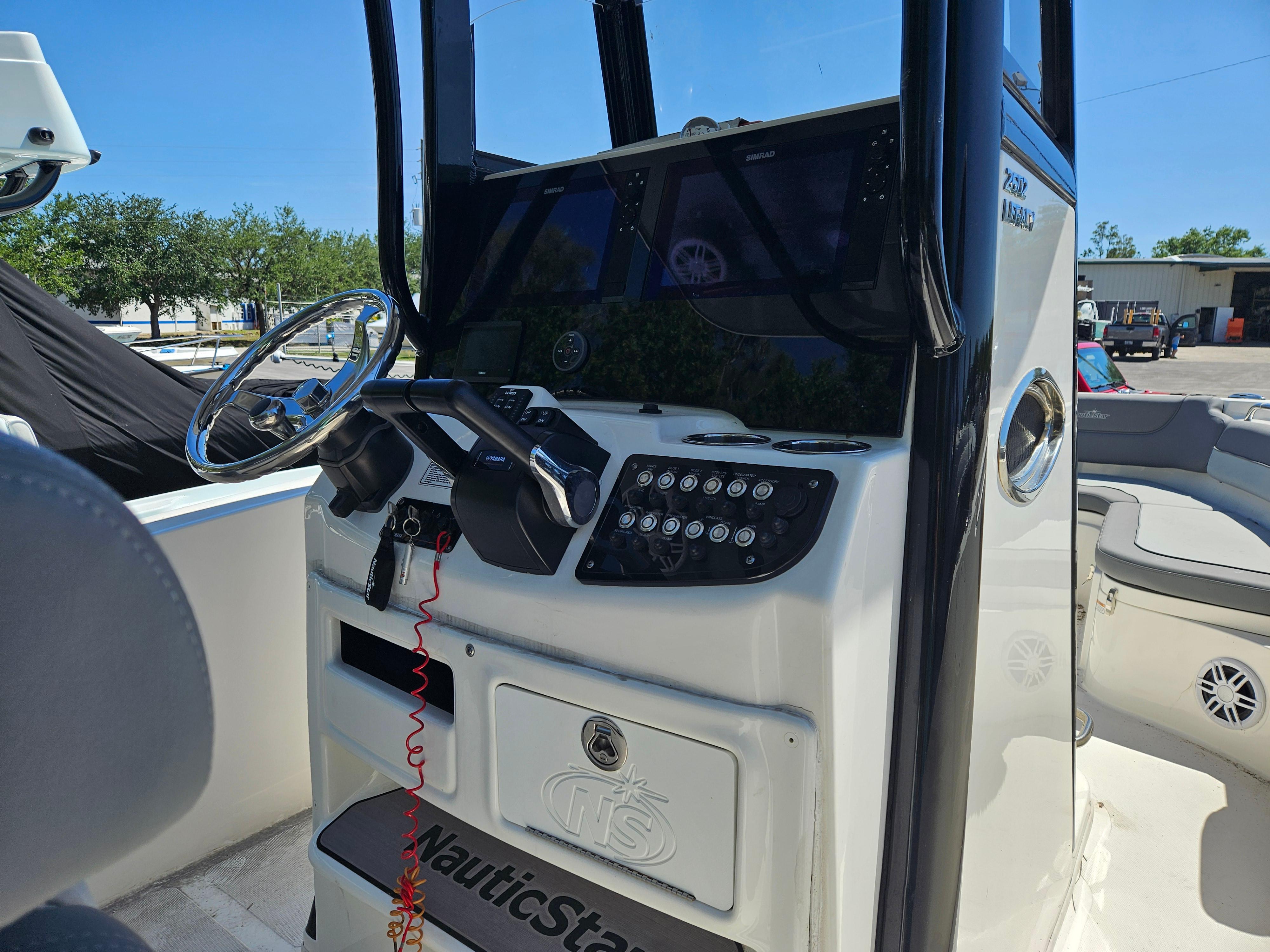 2023 NauticStar 2602 Legacy