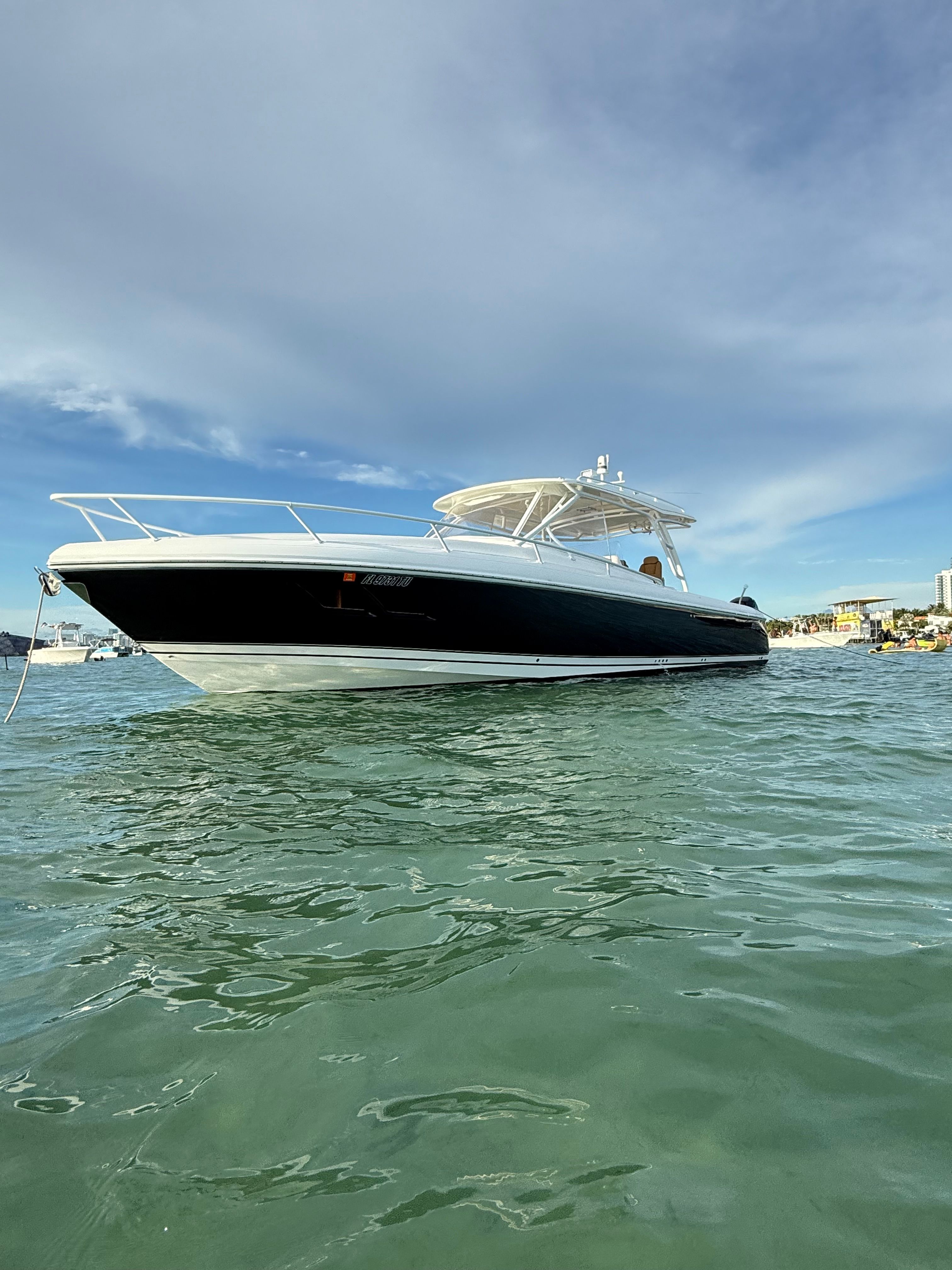 2019 Intrepid 407 Cuddy