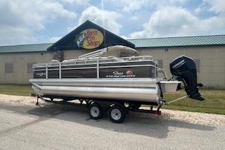 2025 Sun Tracker SportFish 20 DLX