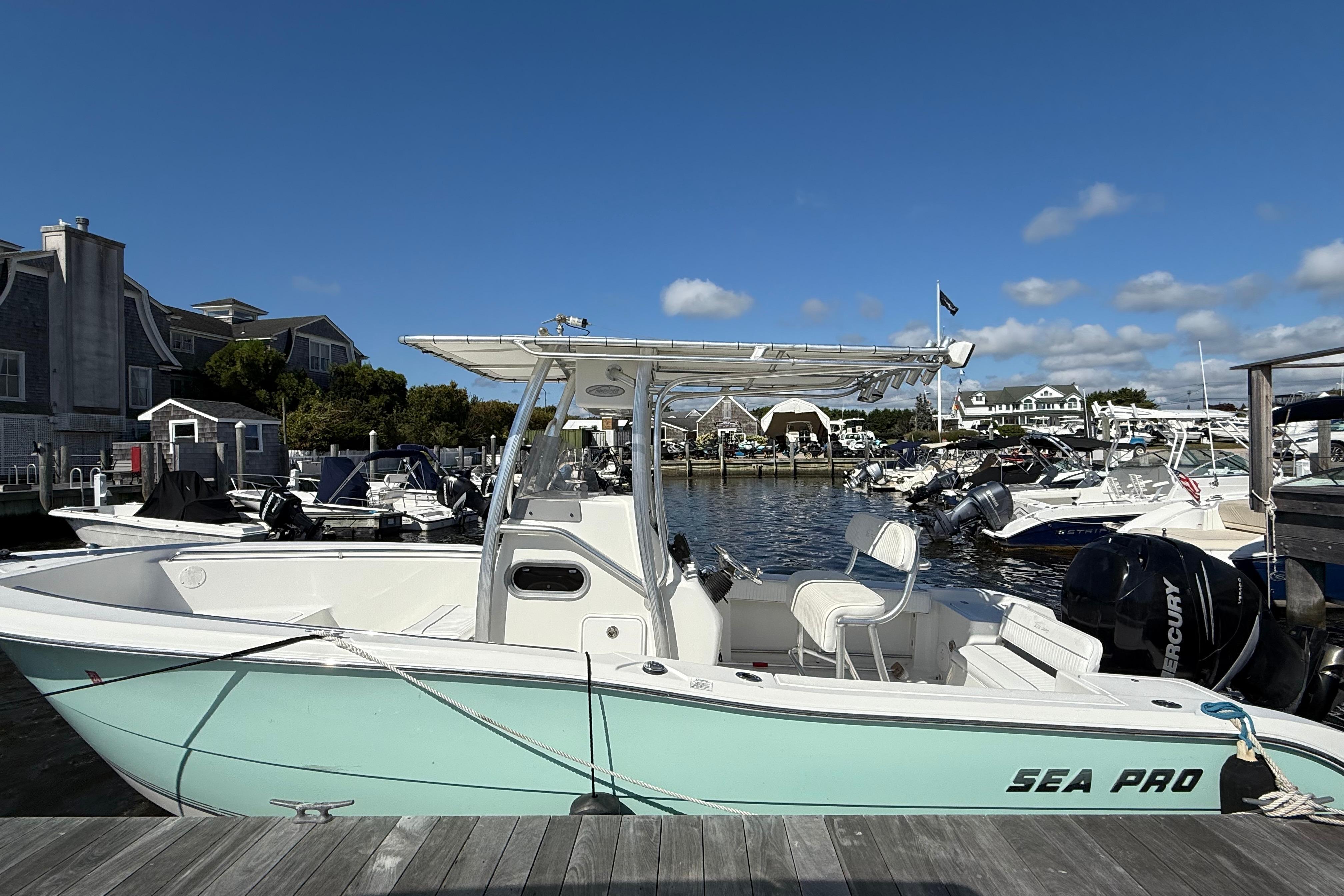 2008 Sea Pro 238 Center Console