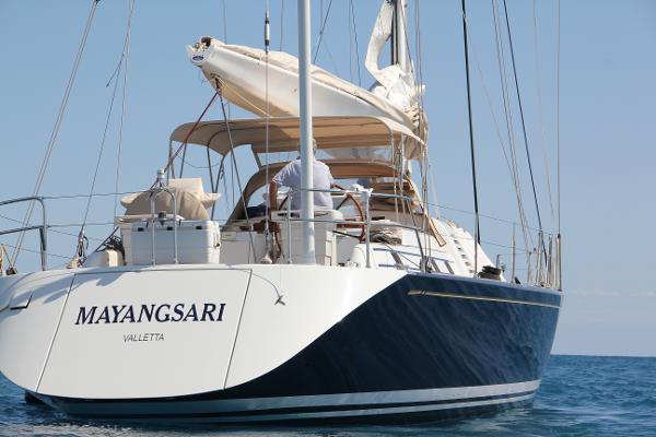 Nautor Swan 82