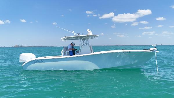 2016 Yellowfin 32 Offshore