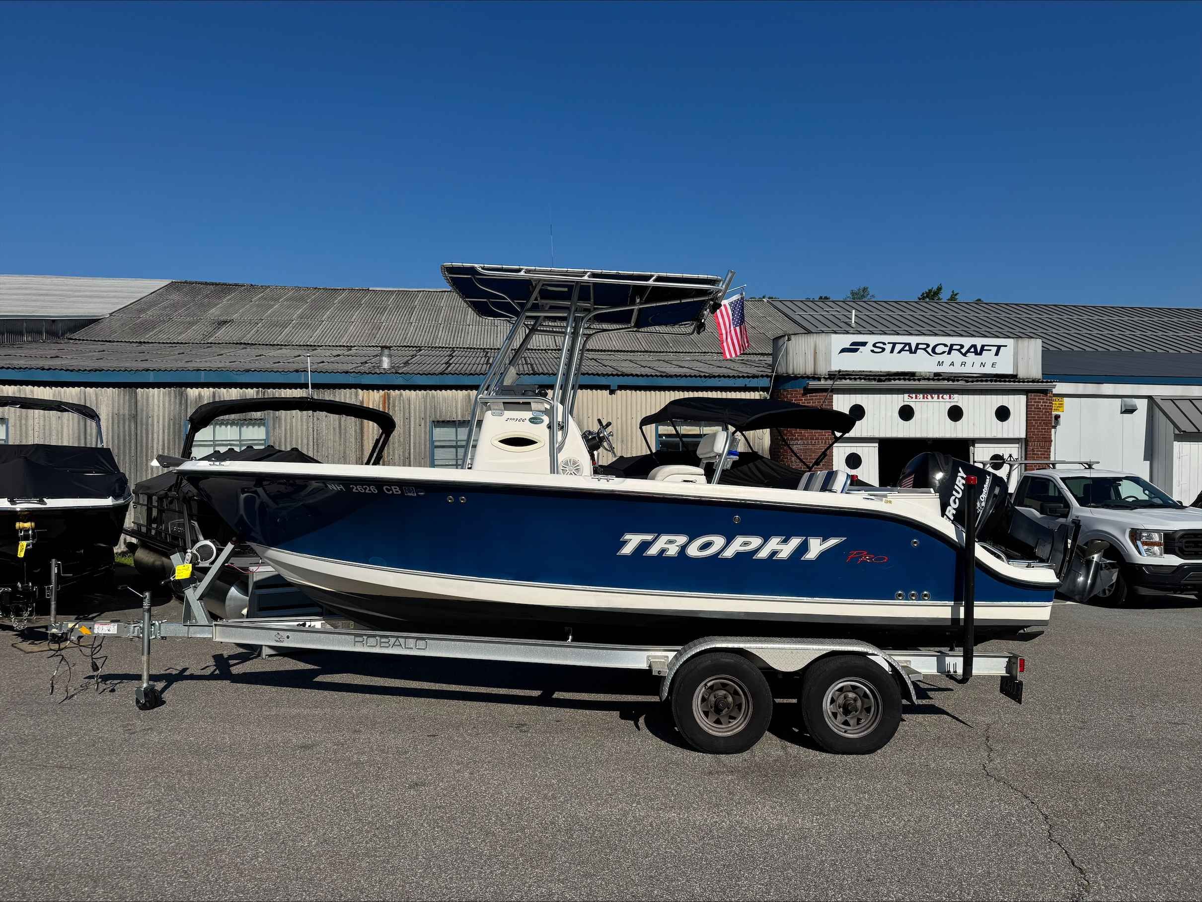 2009 Trophy 2103 Center Console