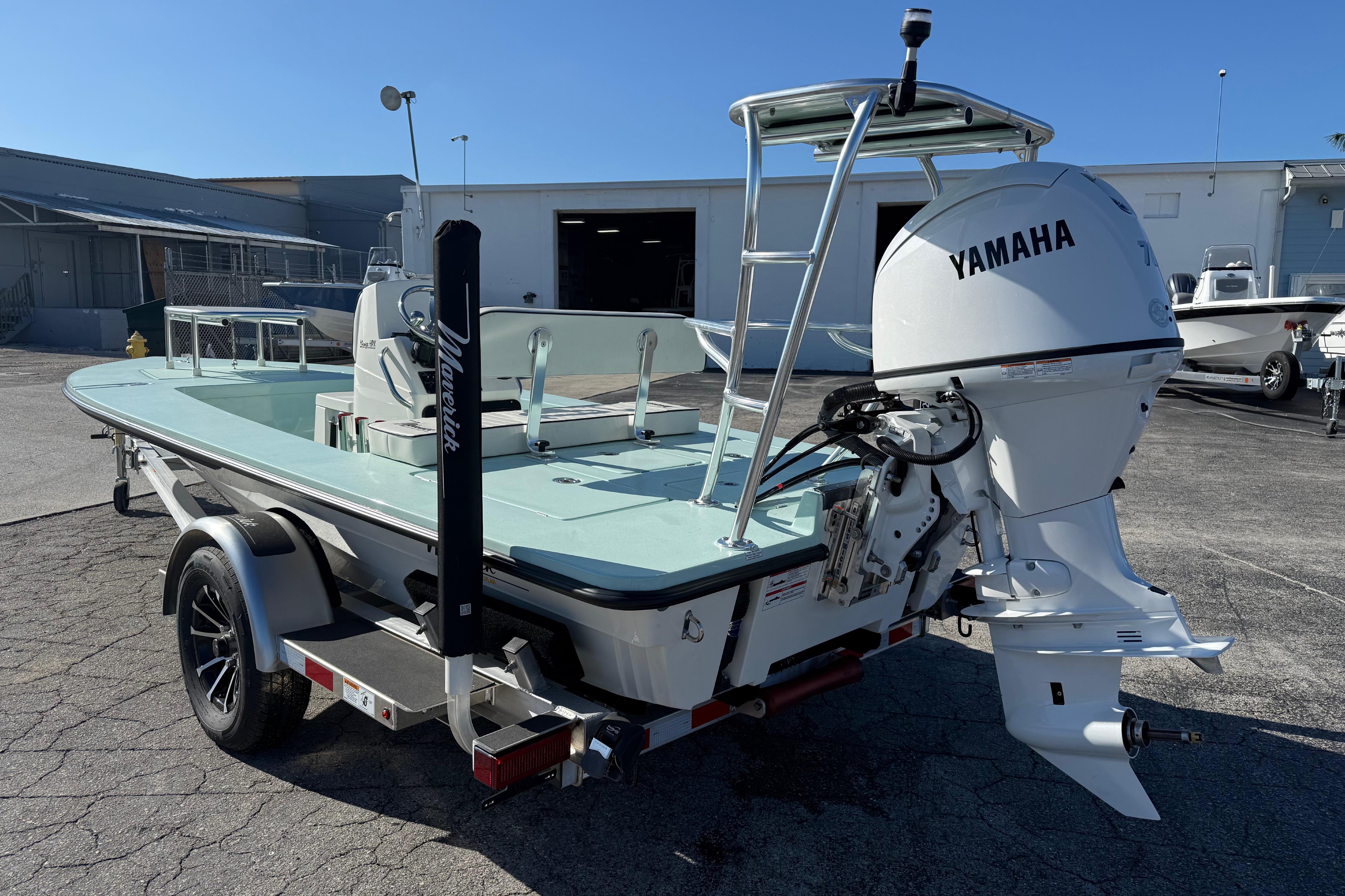 2025 Maverick 17 HPX-S