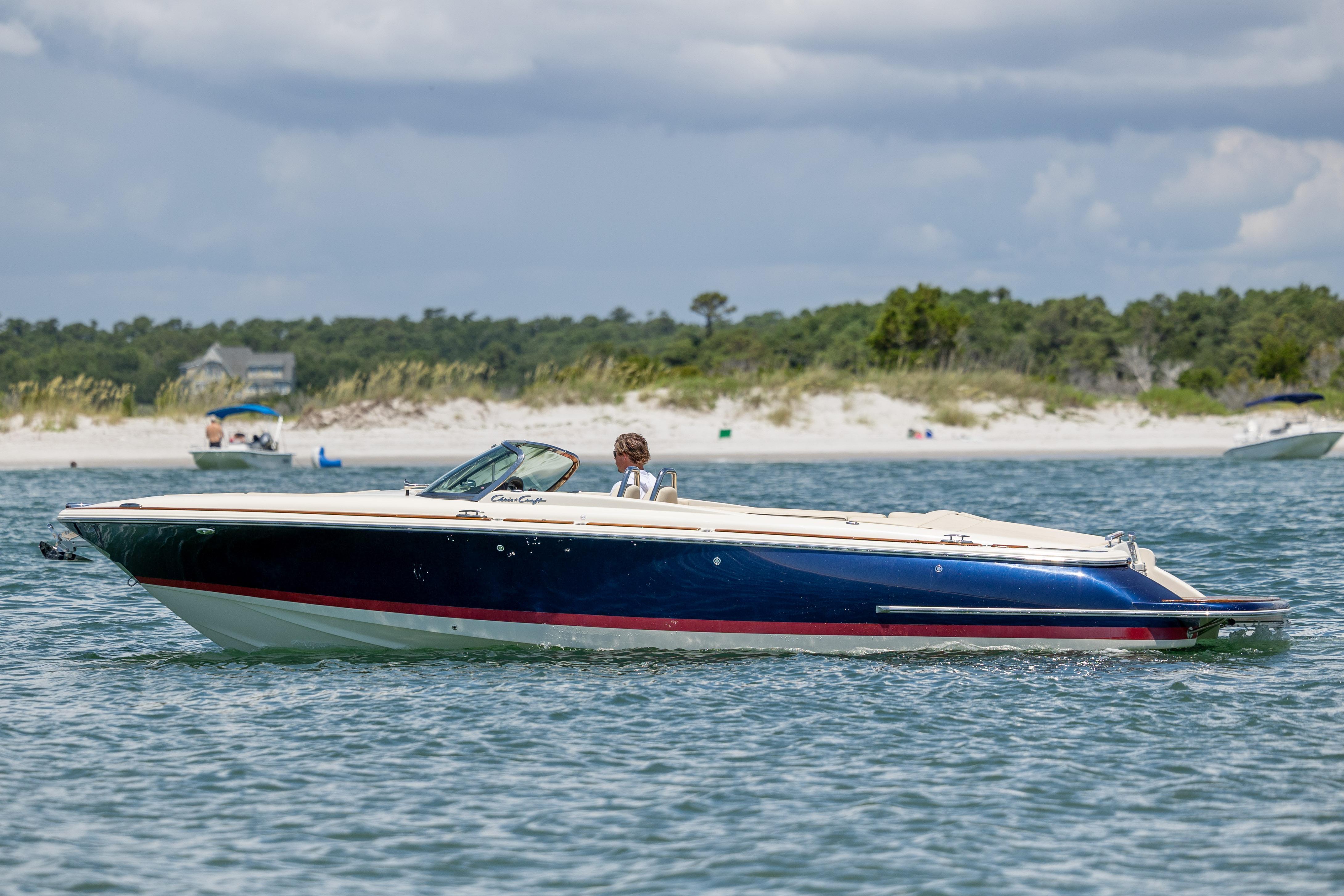 2022 Chris-Craft Launch 27