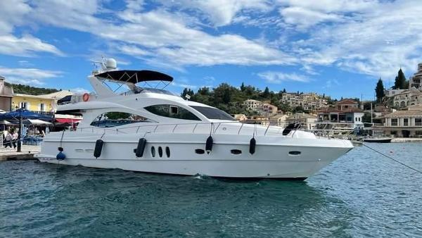 2010 Majesty 66 Flybridge