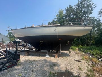 1980 Cape Dory 36