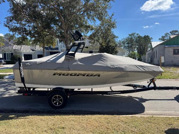 2018 Moomba Helix