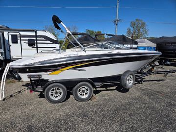 2007 Four Winns 200 Horizon
