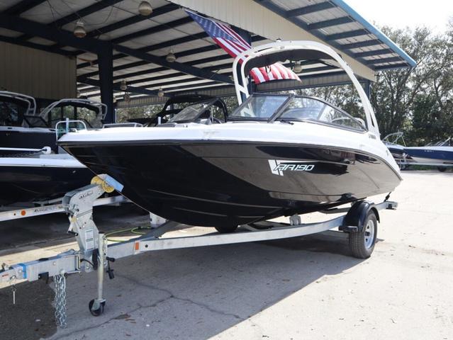 2025 Yamaha Boats AR190