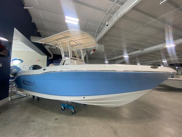 2026 Robalo 202 EXPLORER